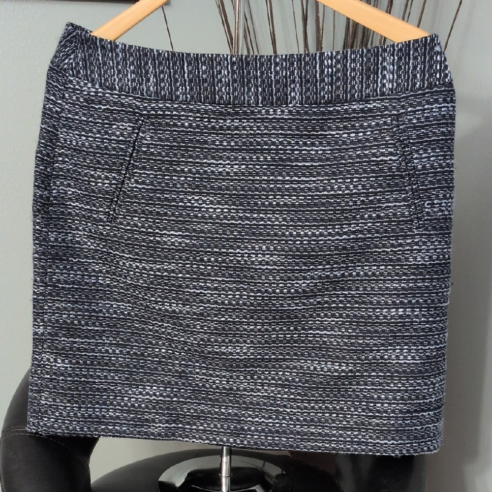 LOFT Textured Blue and White Pencil Skirt
